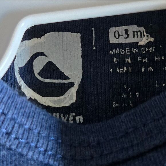 3/$15 Quicksilver short sleeve onesie size 0-3 m - Picture 4 of 4